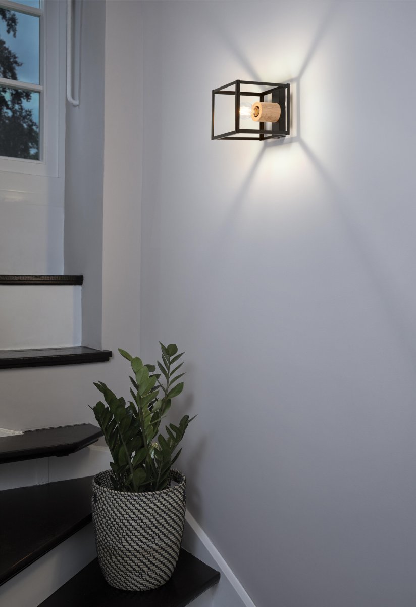 Nairobi 22cm Sort væglampe Fra Ledvance - Perfekt til at fremhæve en stilfuld pære og give rummet en indbydende atmosfære.