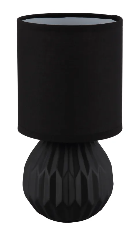 Sylas 23cm Sort bordlampe Fra Globo Lighting - Den rundade keramiska basen i elegant svart och den matchande cylindriska textilsk&auml;rmen skapar en harmonisk och modern estetik.