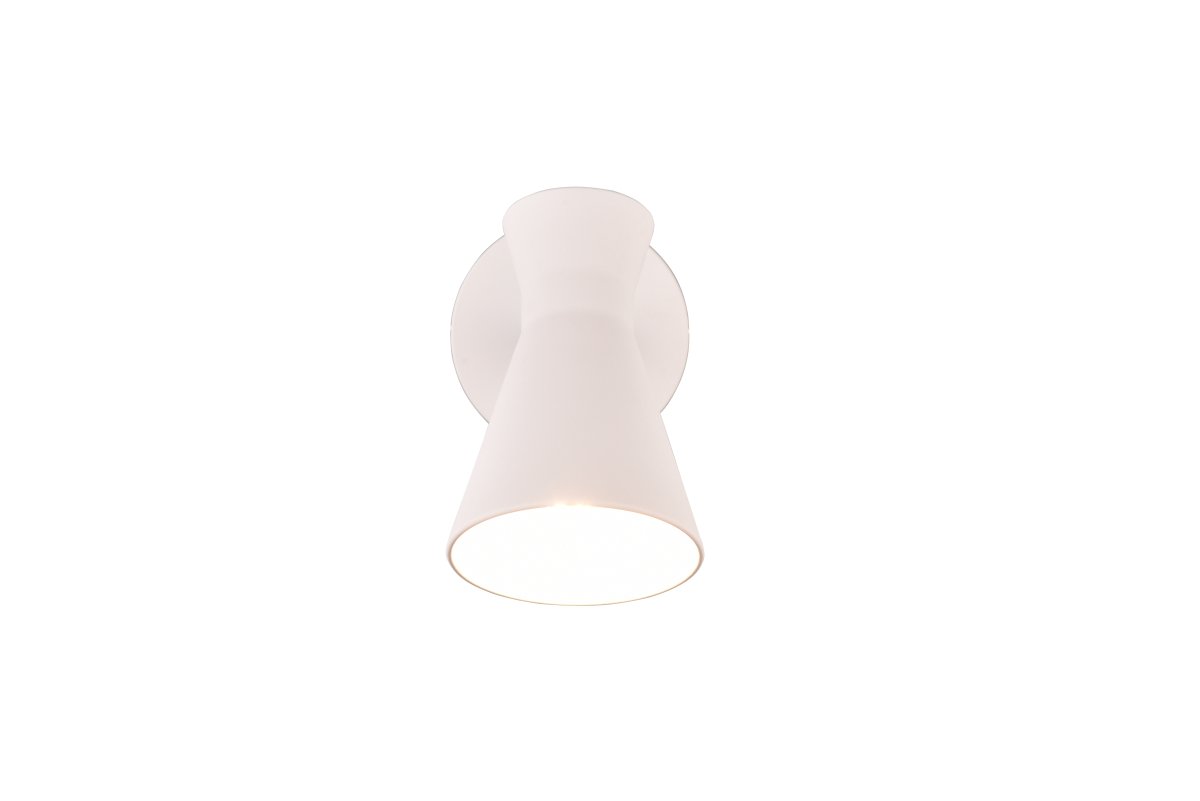 Enzo 16cm Hvid læselampe Fra Trio Lighting - Enzo er en væglampe med et stilfuldt, minimalistisk design, der løfter din indretning med subtil elegance.