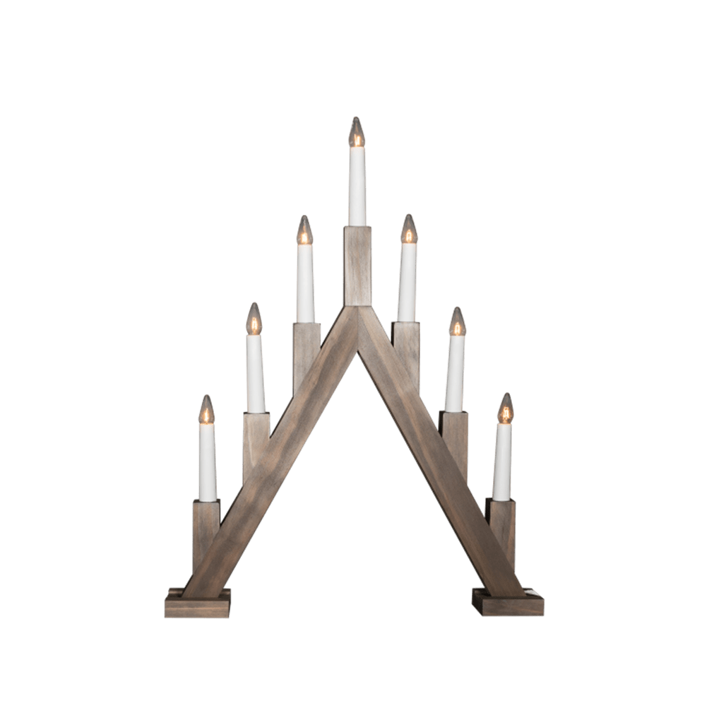 Ellen Brun plet Fra Pixie Design - Den spidse form og de syv lys i forskellige h&oslash;jder skaber en traditionel silhuet, der passer fint ind i advent og jul.