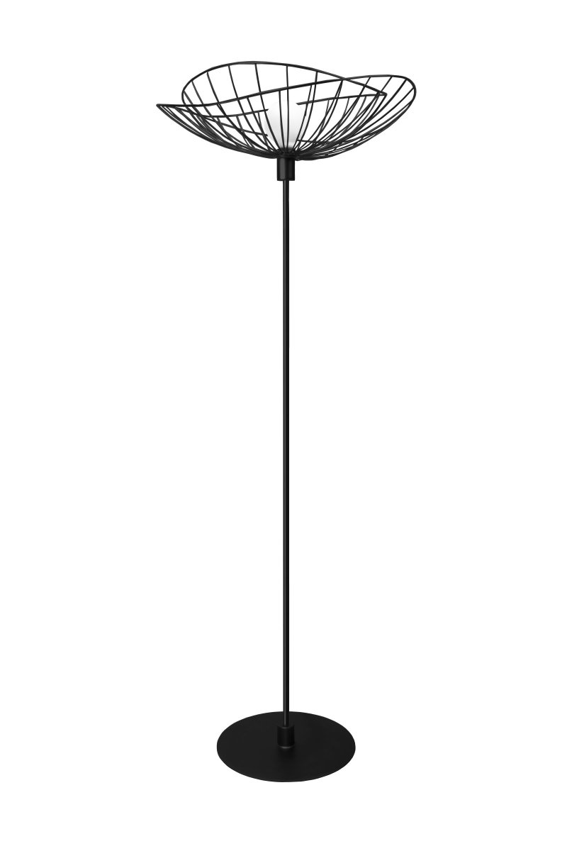 Ray Sort gulvlampe Fra Globen Lighting - Pampant and graphic Ray er en serie hvor sk&aelig;rmene kan kombineres p&aring; fire forskellige m&aring;der, dette er gulvlampen i denne serie.