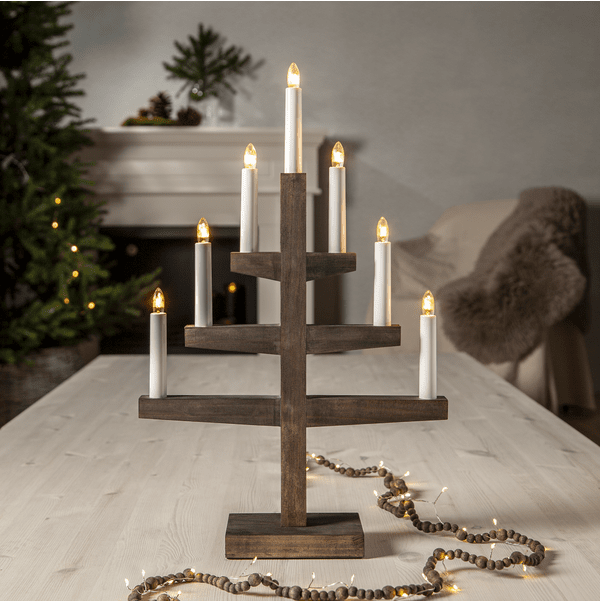 Trapp Brun Fra Star Trading - Stil lysestagen fx i vinduet for at skabe en hyggelig adventsstemning i hjemmet.