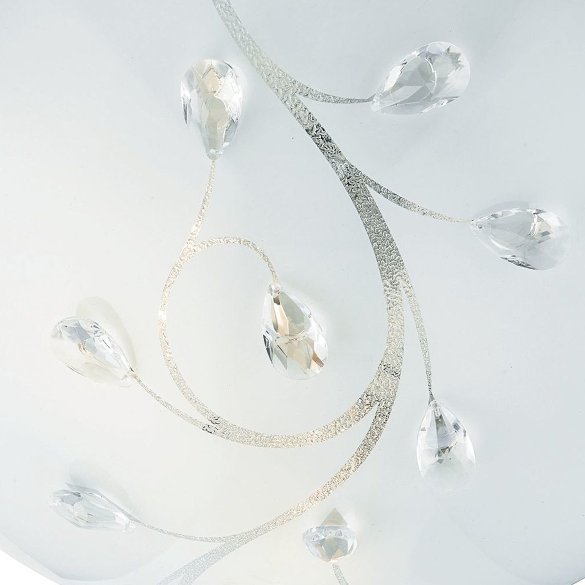 Dunkirk Ø40 Hvid plafond Fra Searchlight - Dunkirk loftslampe kombinerer glas-, opal- og krystalelementer for et imponerende design.