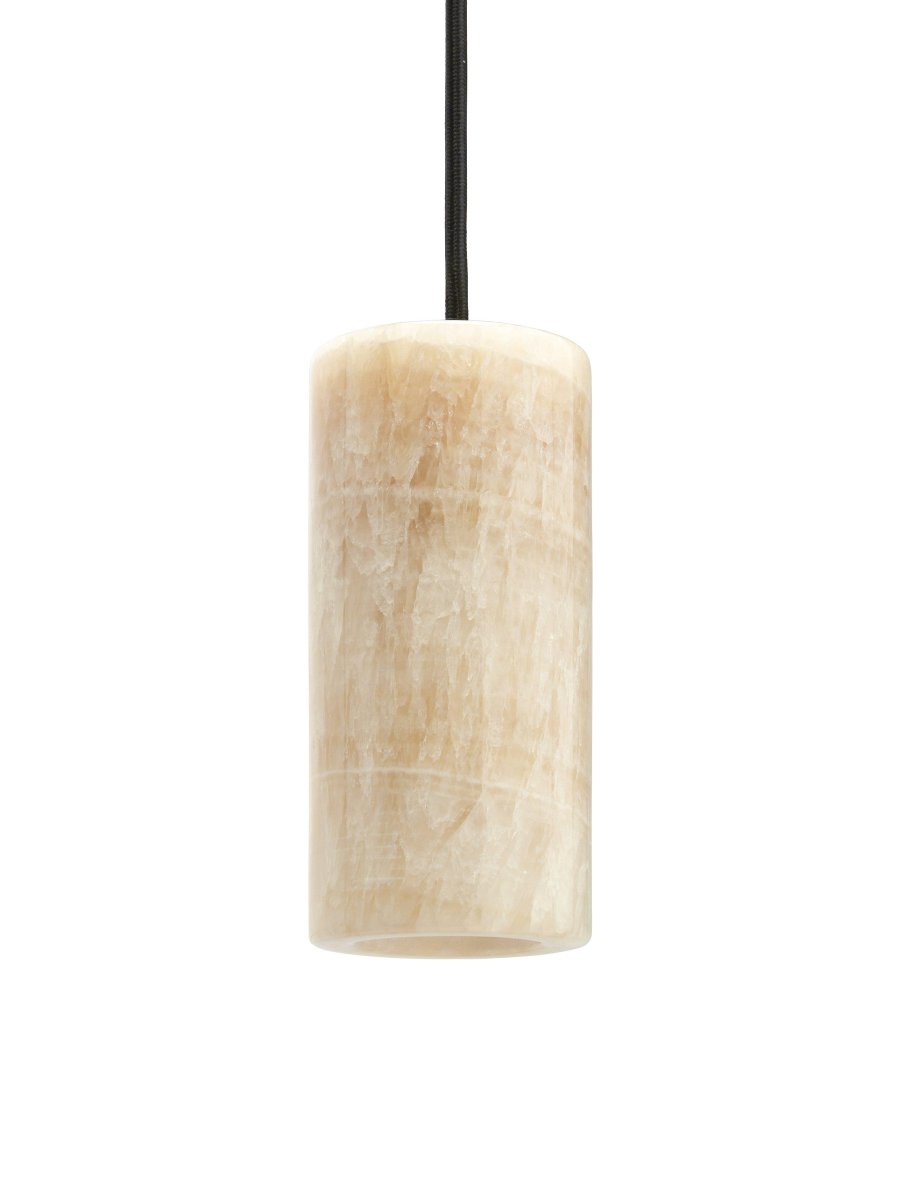 Lucie Ø7 Natur vindueslampe Fra PR Home - Da marmor er et naturligt materiale, er m&oslash;nstrene ikke helt ens for hver lampe.