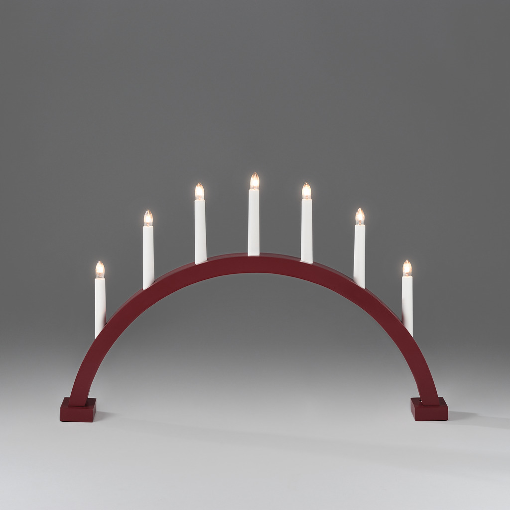 Arch 7 Lights Mat mørkerød Fra Konstsmide - Fremstillet i tr&aelig; og malet i en mat m&oslash;rk nuance.