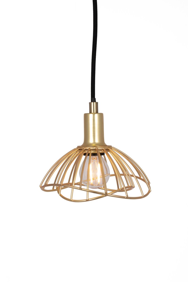 Ray Ø16 Børstet messing loftslampe Fra Globen Lighting - Ray loftslampe med sin b&oslash;lgende metalsk&aelig;rm i mat sort er en lille og p&aelig;n lampe, der er lige s&aring; smuk i sin enkelthed alene i et vindue, is&aelig;r; som at lave en klynge med flere stykker i f.