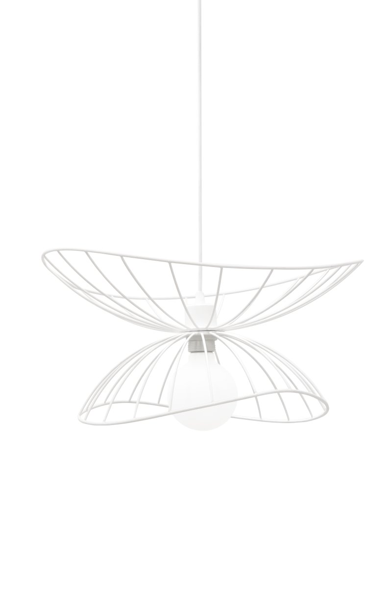 Ray Ø45 Hvid loftslampe Fra Globen Lighting - De to sk&aelig;rme kan arrangeres p&aring; forskellige m&aring;der - enten placeret oven p&aring; hinanden eller monteret inden i hinanden for at skabe en lavere pendel.