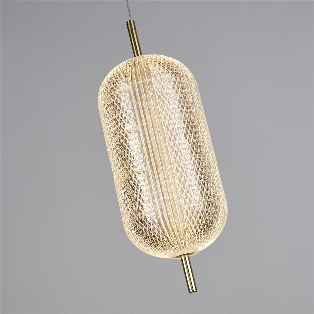 Capsule Ø15 Messing loftslampe Fra Searchlight - Capsule er en elegant og moderne pendel med detaljer i satinmessing og en skærm i akrylglas, der spreder et blødt og behageligt lys.