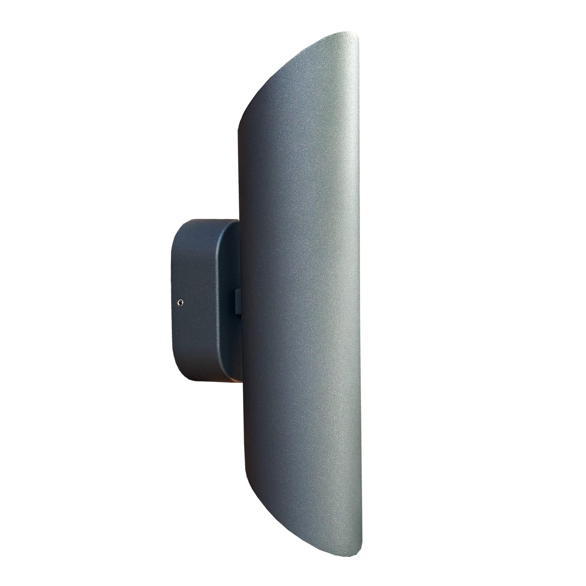 Wally Mørkegrå Fra Lightson - Lampen giver et rigtig godt funktionelt lys, praktisk for eksempel i garagen eller haven, men skaber ogs&aring; flotte effekter til at oplyse det, der er omkring, s&aring;som krukker og vegetation.