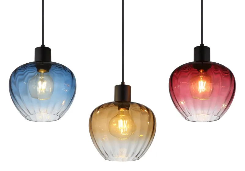 Toy 108cm Flerfarvet loftslampe Fra Globo Lighting - Varje glas finns i en av fyra levande f&auml;rger &ndash; r&ouml;d, bl&aring;, b&auml;rnsten och r&ouml;k &ndash; vilket skapar en harmonisk ljusst&auml;mning och ger rummet imponerande f&auml;rgaccenter.