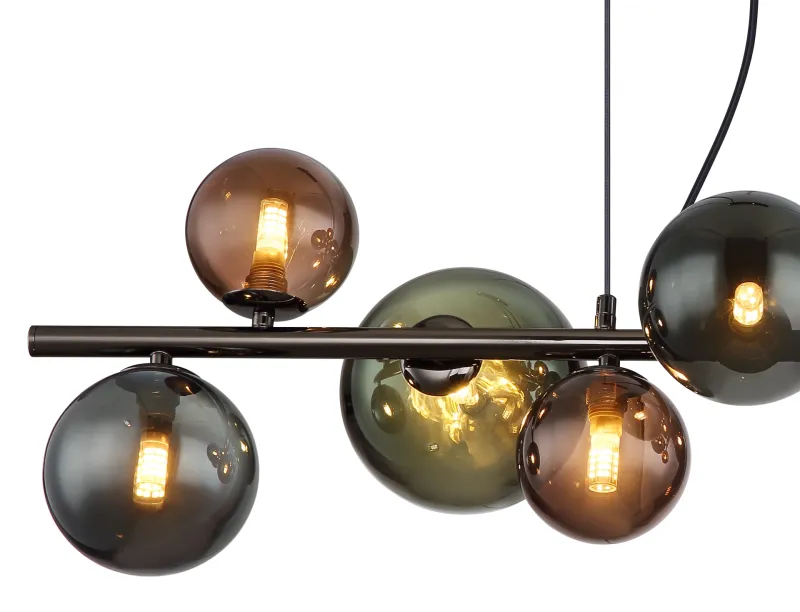 Riha 87cm Flerfarvet loftslampe Fra Globo Lighting - Glaskuporna i brons, gr&ouml;nt och petrol ger lampan en unik karakt&auml;r och eleganta f&auml;rginslag som kompletterar modern inredning.
