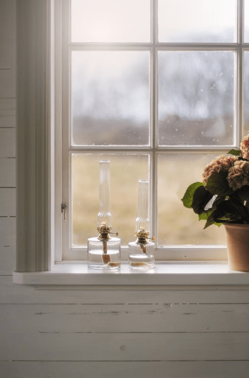 Kerosene lamp elvira small Gennemsigtig Fra Strömshaga - Elegant petroleumslampe i riflet glas og messingbr&aelig;nder.