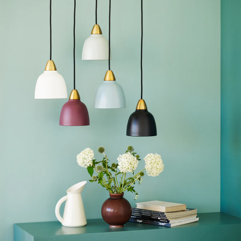 Urban Mini Ø15 Blå loftslampe Fra Superliving - Urban Mini er den perfekte løsning til dem, der leder efter kompakt, men elegant belysning.