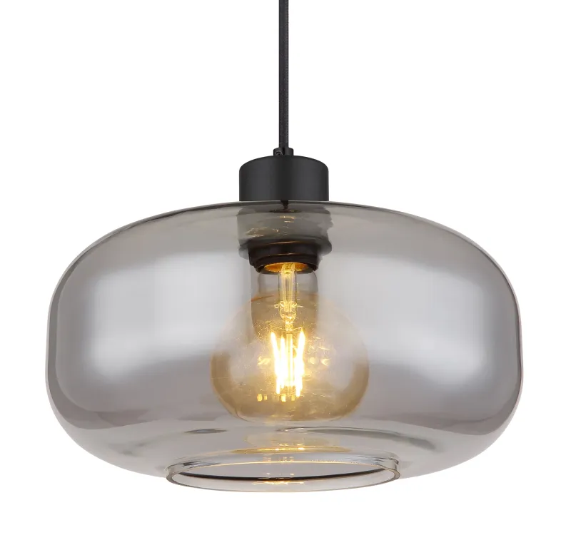 Giuseppe Ø28 Røgfarvet loftslampe Fra Globo Lighting - Lampan &auml;r tillverkad av svart metall och har en vackert formad r&ouml;kf&auml;rgad glassk&auml;rm.