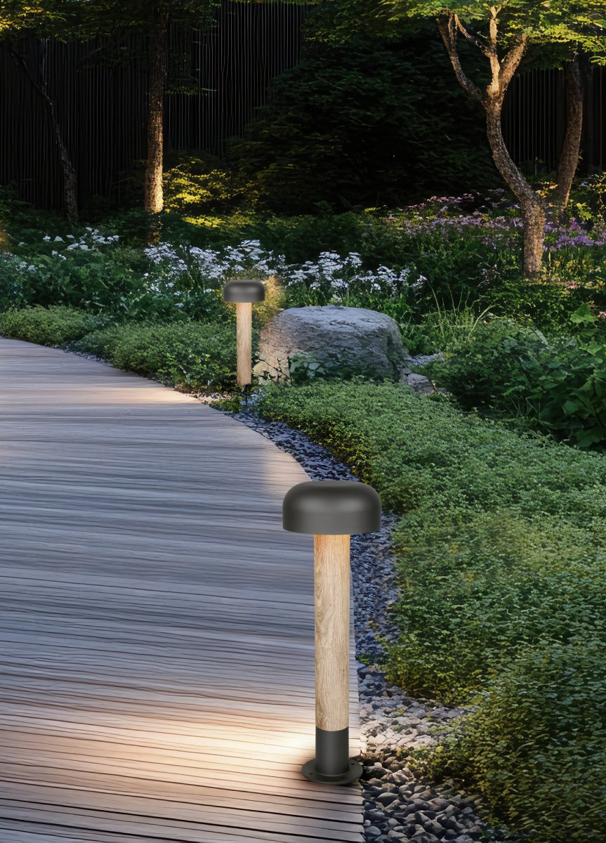 Fraser 54cm Konkret udseende pullerter Fra Trio Lighting - Fraser er lavet af st&oslash;bt aluminium og kombinerer moderne minimalisme med naturlige detaljer.