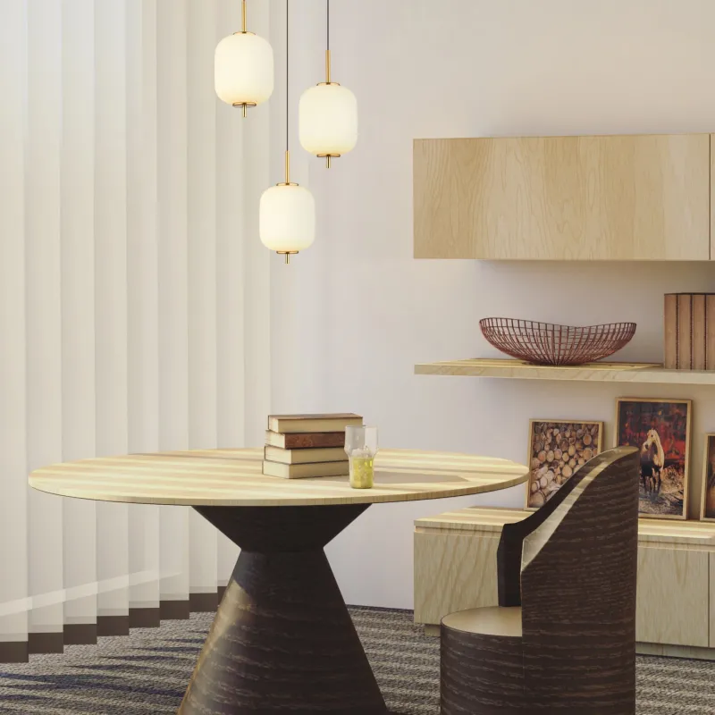 Ewald Ø38 Messing loftslampe Fra Globo Lighting - &nbsp;Lampan &auml;r tillverkad av en exklusiv kombination av m&auml;ssing, mattsvart metall och opalglas, vilket ger en sofistikerad och harmonisk k&auml;nsla.