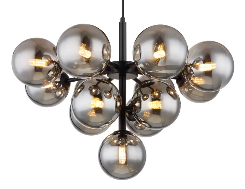 Grappy Ø56 Røgfarvet loftslampe Fra Globo Lighting - Grappy taklampa blir en stilfull och lyxig detalj i varje rum med sin glamor&ouml;sa design och de 13st r&ouml;kf&auml;rgade glaskulorna.