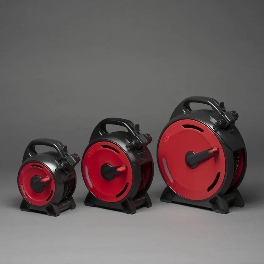 Kabelopruller amber 22m Sort Fra Konstsmide - En praktisk og stemningsfuld l&oslash;sning, der g&oslash;r dine aftener b&aring;de smukkere og nemmere.