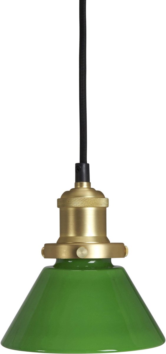 August Ø15 Grøn vindueslampe Fra PR Home - Lampesk&aelig;rm i gr&oslash;nt glas og lampesk&aelig;rm i metal med b&oslash;rstet messing finish.