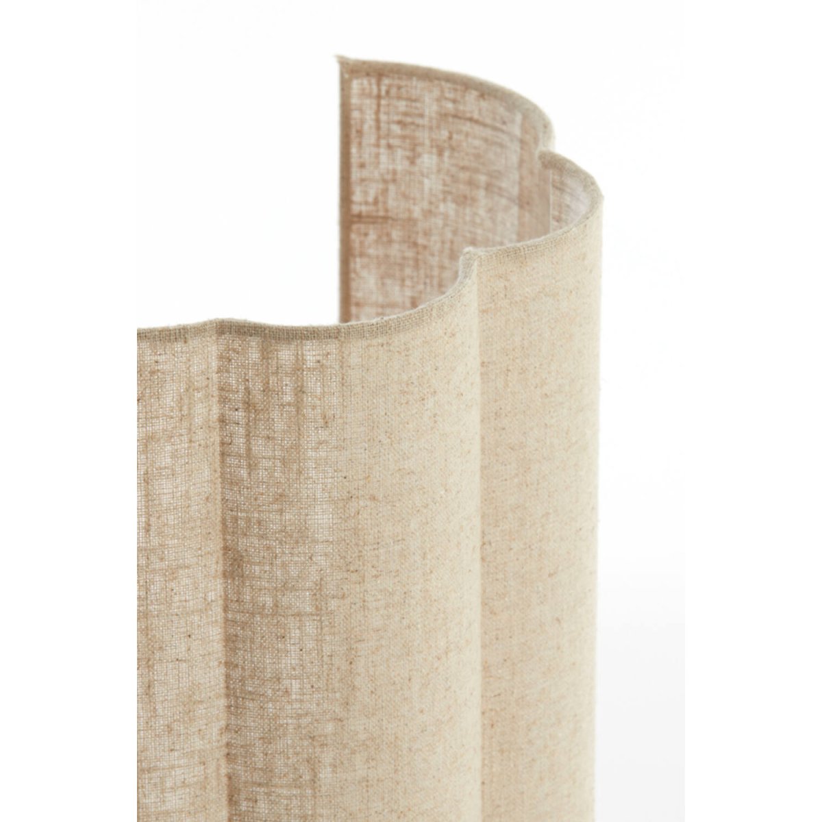Fringe 40cm Beige væglampe Fra Light & Living - Fringe er en stilfuld væglampe med en skærm i naturfarvet hør.