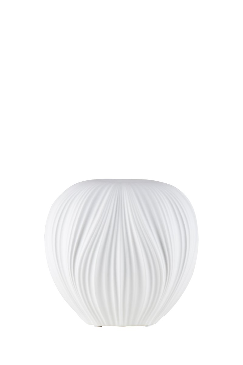 Milo 18cm Hvid bordlampe Fra Globen Lighting - Milo er en bordlampe, der med sit organiske, &aelig;bleformede design og hvide keramik giver et bl&oslash;dt og indbydende lys.