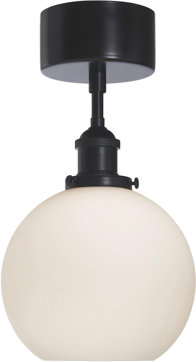 Omega Ø20 Hvid plafond Fra PR Home - Loftslampe med krogophæng i klassisk design, samt chassis af opalglas og metal i matsort overfladefinish.