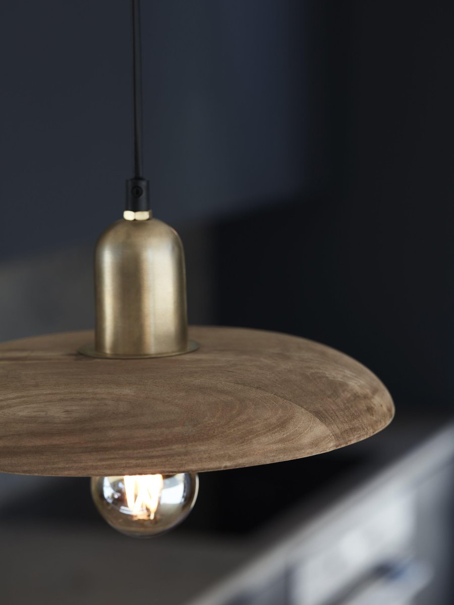 Bliss Ø28 Natur vindueslampe Fra PR Home - Bliss loft-/vindueslampe i mangotr&aelig;; og metal.
