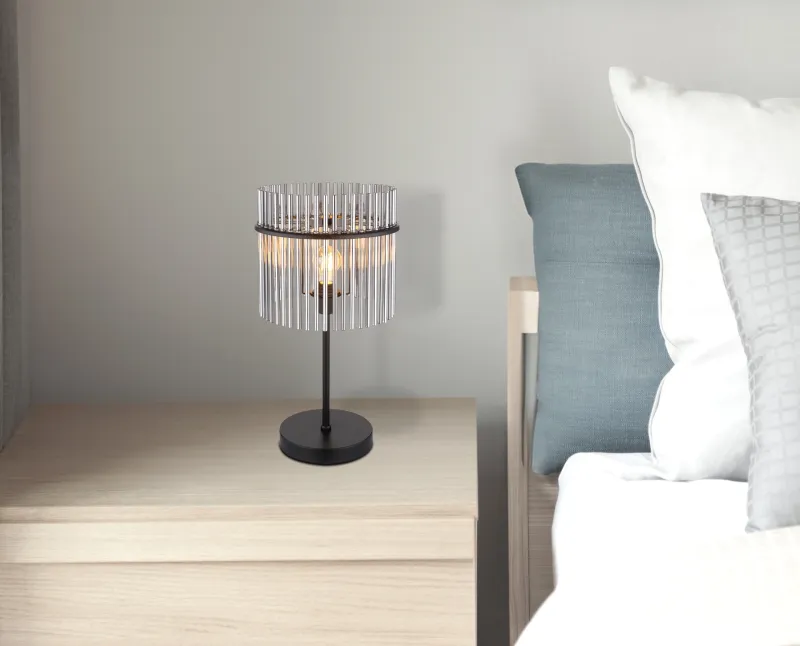 Gorley 55cm Sort bordlampe Fra Globo Lighting - Med sitt genomt&auml;nkta utf&ouml;rande och h&ouml;gkvalitativa material sm&auml;lter Gorley harmoniskt in i moderna inredningsstilar och ger varje rum en stilfull touch.