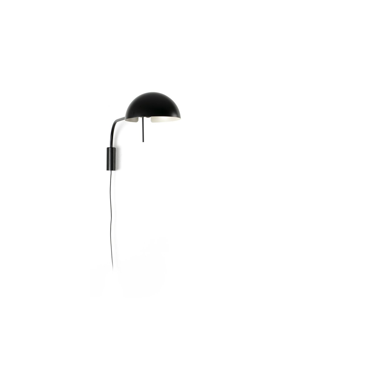 Dominica 88cm Sort væglampe Fra Faro Barcelona - Med sine rene, geometriske former og klare industrielle udtryk kombinerer den styrke med sofistikeret elegance.