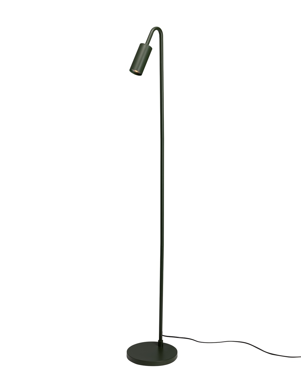 Curve Mørkegrøn gulvlampe Fra By Rydéns - Curve gulvlampe er en stilfuld og p&aelig;n lampe i metal med en mat m&oslash;rkegr&oslash;n finish.