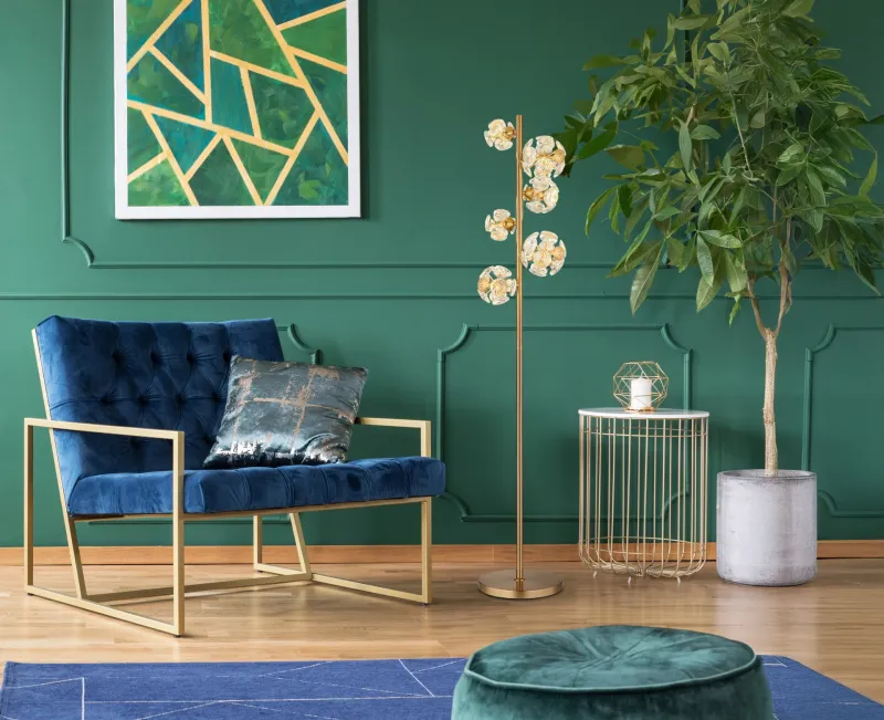 Virina Guld gulvlampe Fra Globo Lighting - Med en perfekt balans mellan modern design och funktionalitet blir Virina ett lyxigt blickf&aring;ng som f&ouml;rh&ouml;jer rummets karakt&auml;r och skapar unika ljusmoment.