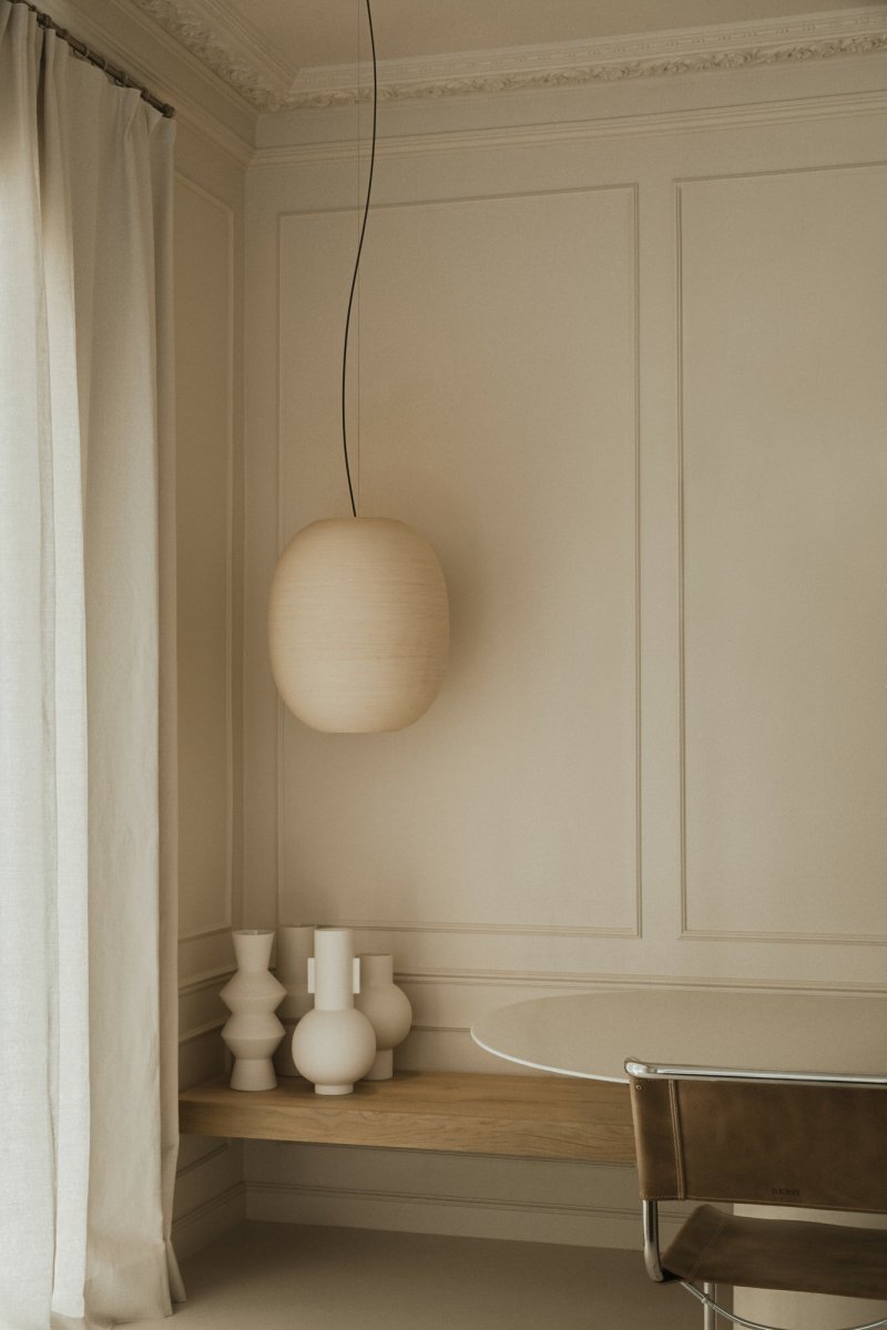 Tierra Ø47 Beige loftslampe Fra Faro Barcelona - Tierra 470 er en pendellampe designet af H&eacute;ctor Serrano, lavet med 3D-printet PLA og genbrugt fyrretr&aelig;scellulose - et bioplastmateriale med en unik, uregelm&aelig;ssig tekstur.