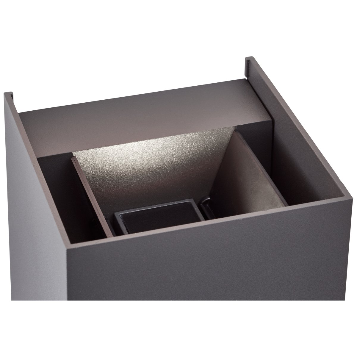 Hilly Mørkegrå udendørslampe Fra Brilliant - Kuperet væglampe til udendørs brug giver både sikkerhed og dekoration til husets facade eller gangbroer.