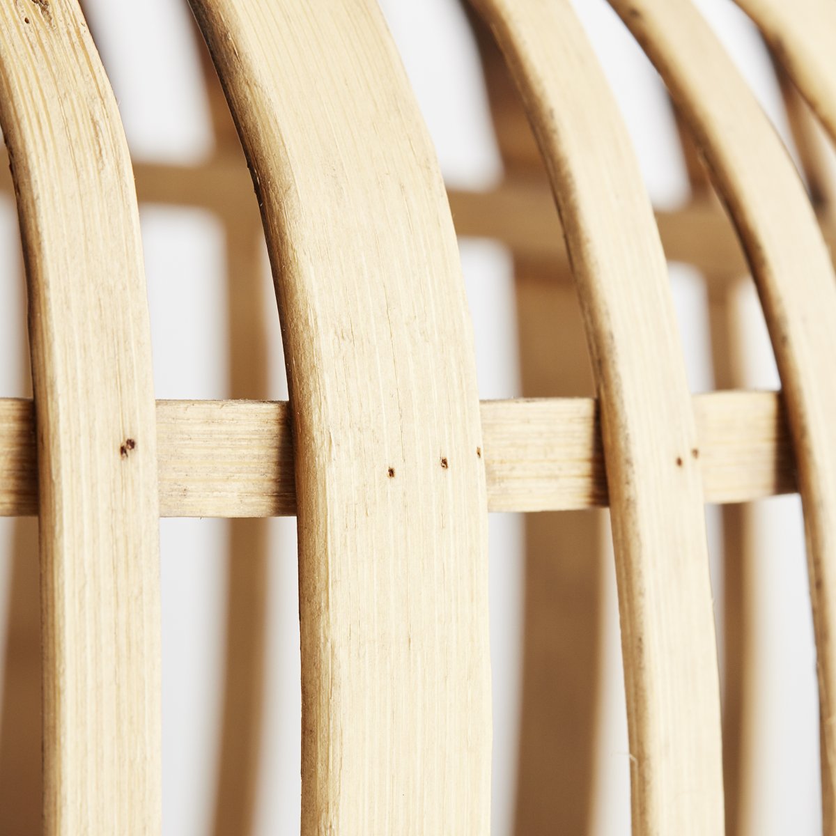 Woodrow Ø40 Natur plafond Fra Brilliant - Lampen giver et varmt og behageligt lys og skaber en behagelig f&oslash;lelse i rummet.