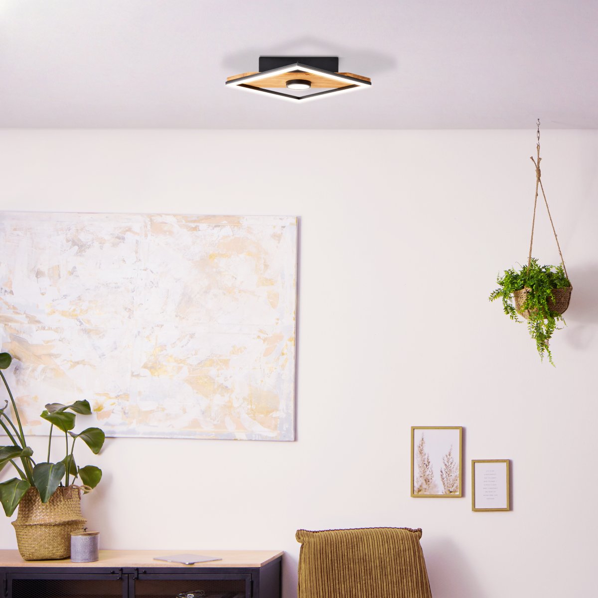 Woodbridge 25cm Træ plafond Fra Brilliant - Tr&aelig;komponenterne er FSC-certificerede, hvilket betyder, at de kommer fra b&aelig;redygtigt forvaltede skove, hvor milj&oslash;beskyttelse og sikre arbejdsforhold er prioriteret.