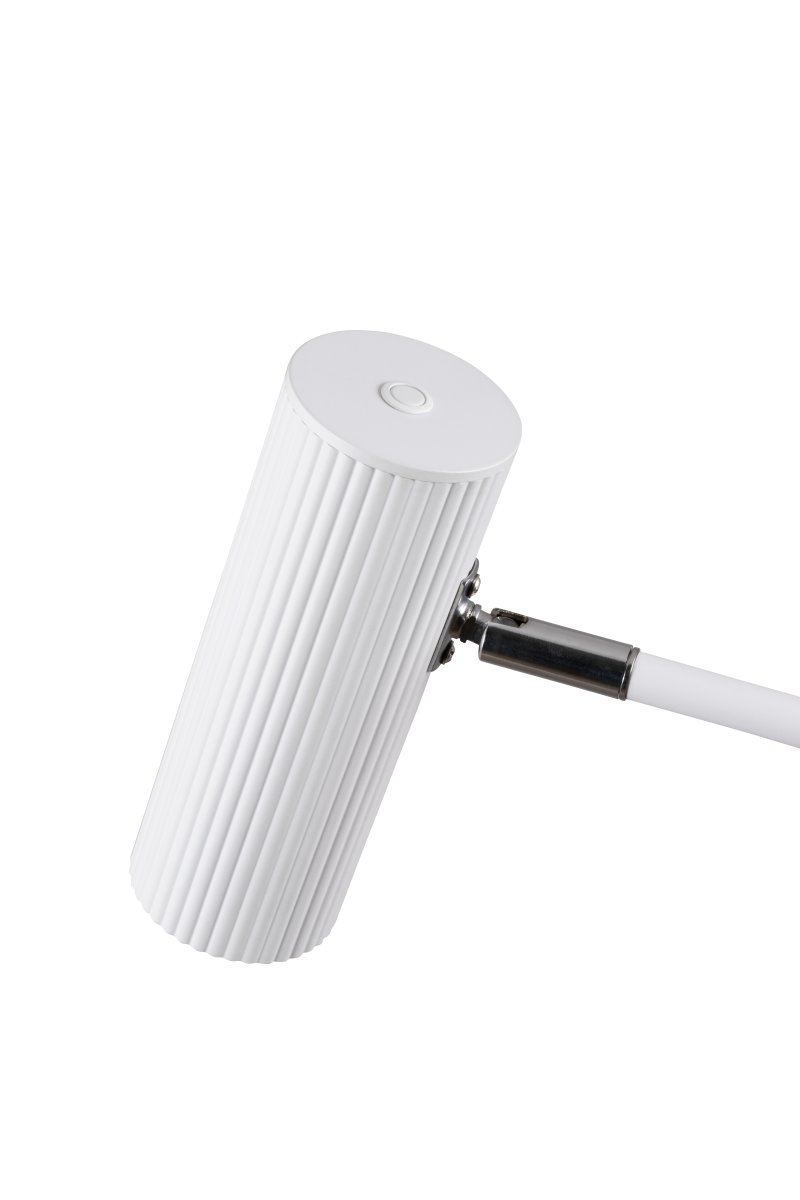 Hubble Read Hvid gulvlampe Fra Globen Lighting - Hubble Read er en elegant gulvlampe med en ribbet, netformet og vipbar skærm, der giver dig mulighed for at rette lyset til den ønskede position.