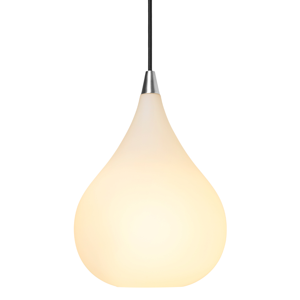 Drops Ø23 Hvid loftslampe Fra Halo Design - Skærmen lavet af mundblæst opalglas skaber en fin lysspredning og i kombination med detaljerne i børstet aluminium bidrager lampen til en hyggelig atmosfære i rummet.