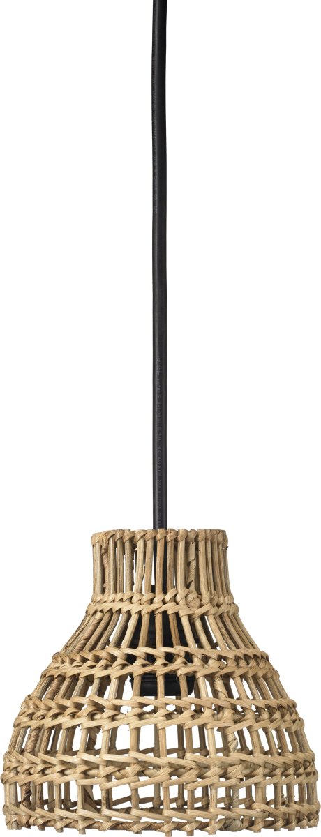 Sarah Ø18 Natur loftslampe Fra PR Home - Da det er et naturmateriale, trives det bedst under tag, i et glasrum eller indend&oslash;rs.