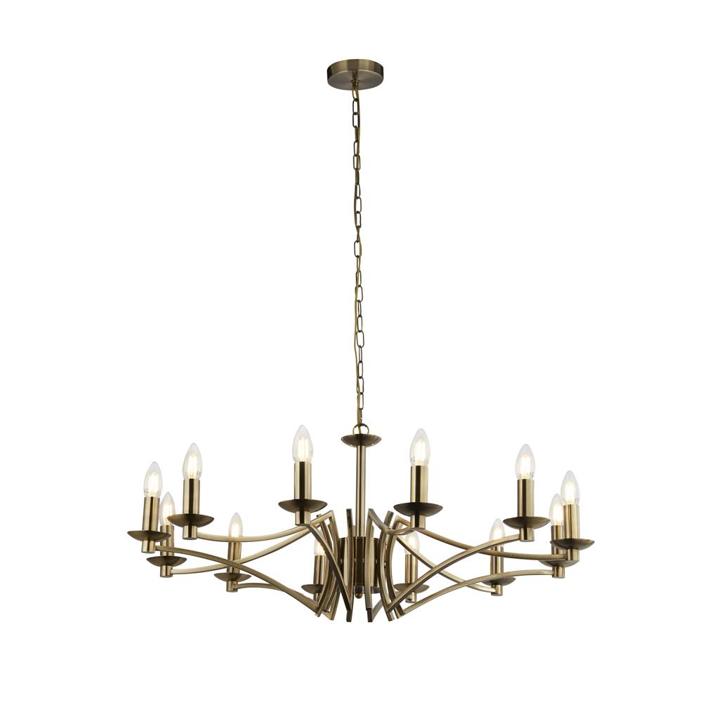 Ascot Ø88 Antik messing loftslampe Fra Searchlight - Med en generøs diameter på 88 cm og i alt 12 lampeholdere giver den en kraftfuld og jævn belysning.