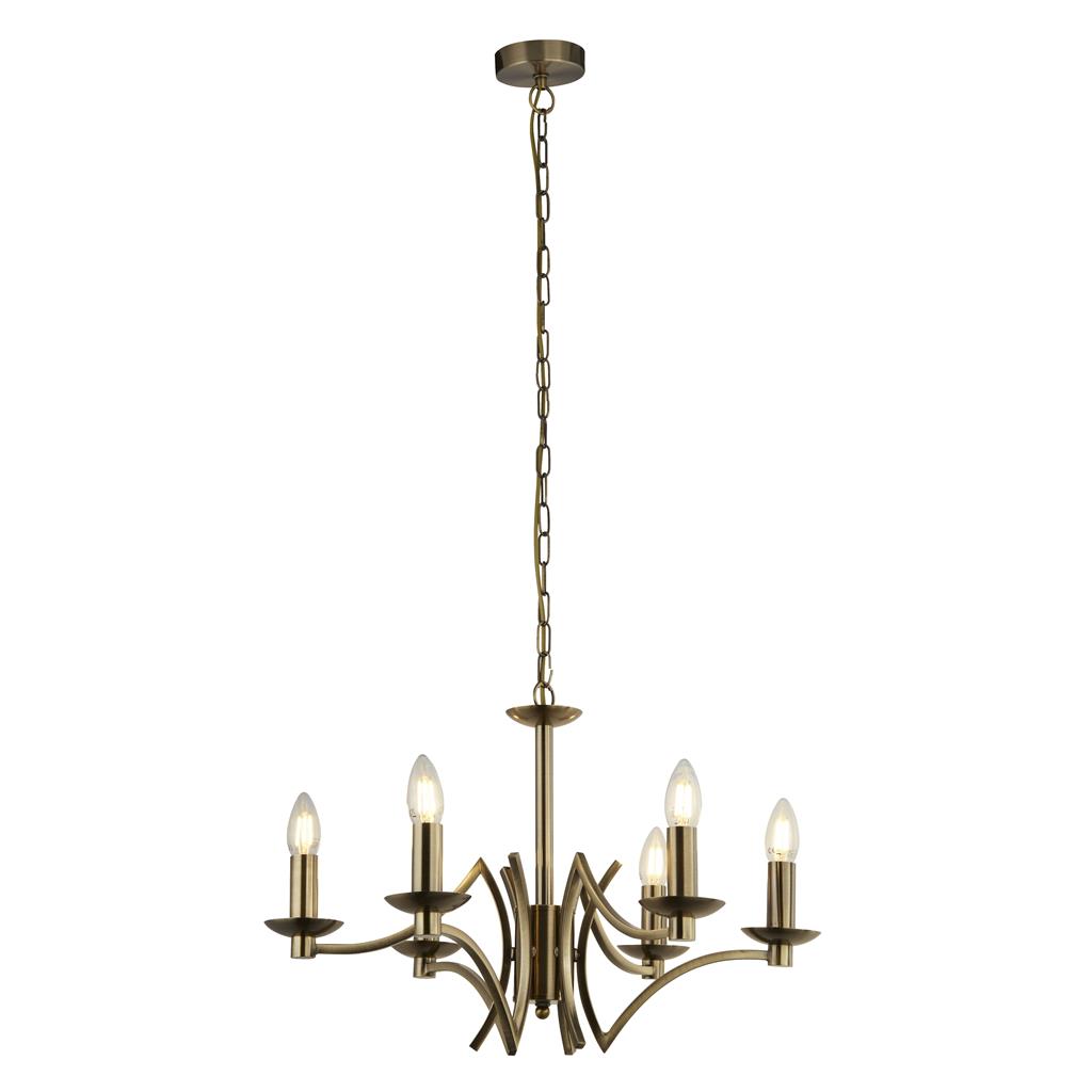 Ascot Ø56 Antik messing loftslampe Fra Searchlight - Med en generøs diameter på 56 cm og i alt 6 lampeholdere giver den en kraftfuld og jævn belysning.