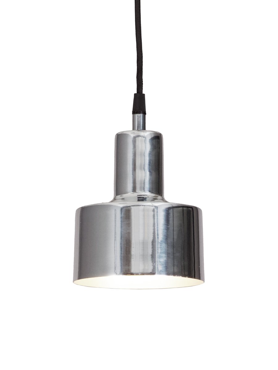 Solo Ø13 Krom vindueslampe Fra PR Home - Den skinnende kromfinish giver lampen en eksklusiv karakter, hvilket g&oslash;r den til en stilfuld tilf&oslash;jelse til vinduet eller andre mindre rum.