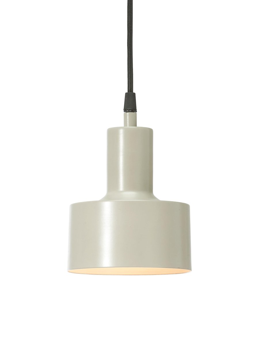Solo Ø13 Beige vindueslampe Fra PR Home - Beige mat finish b&aring;de indvendig og udvendig.