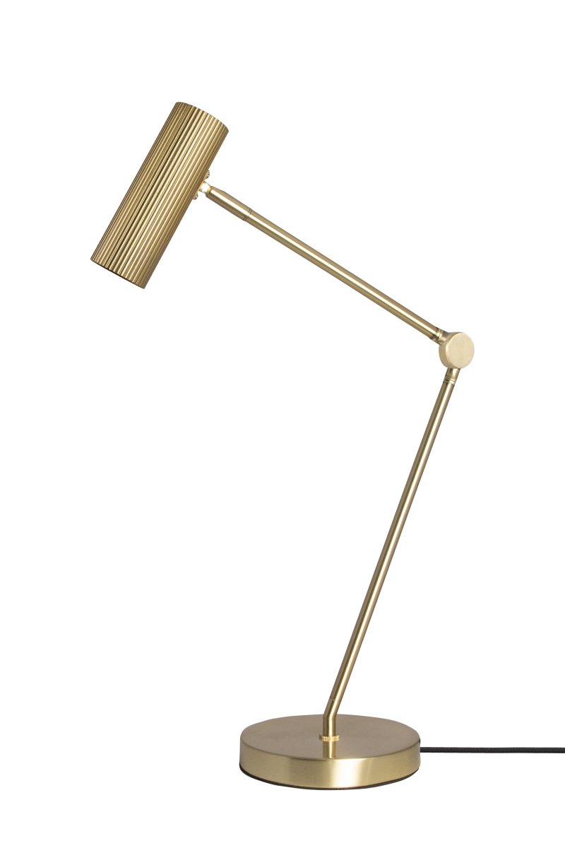 Hubble Read 45cm Børstet messing skrivebordslampe Fra Globen Lighting - Hubble Read er en moderne skrivebordslampe med en rørformet og riflet metalskærm.
