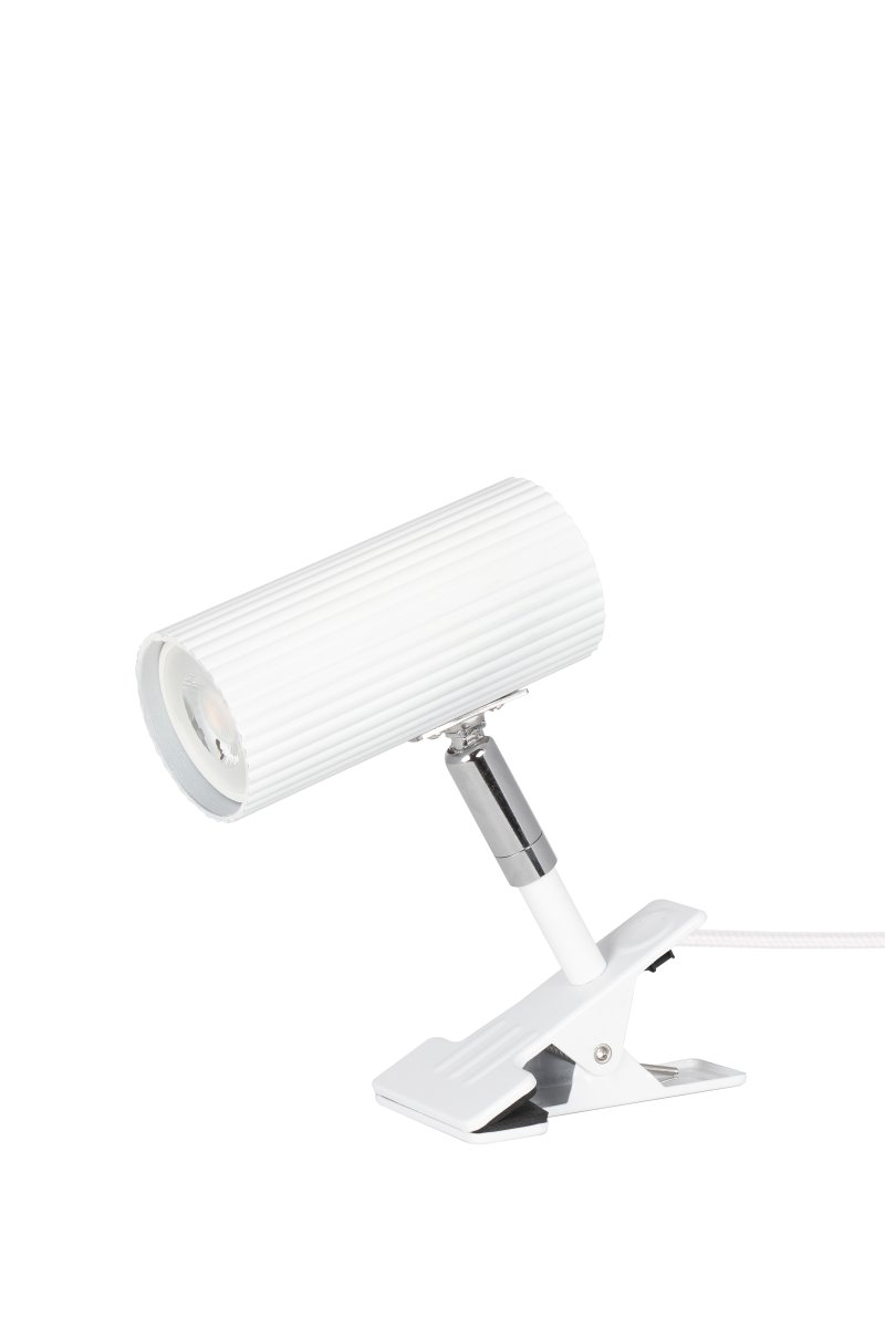 Hubble Hvid klemmelampe Fra Globen Lighting - Hubble klemmelampen er en praktisk og moderne lampe med sin klemme og ribbede metalskærm.