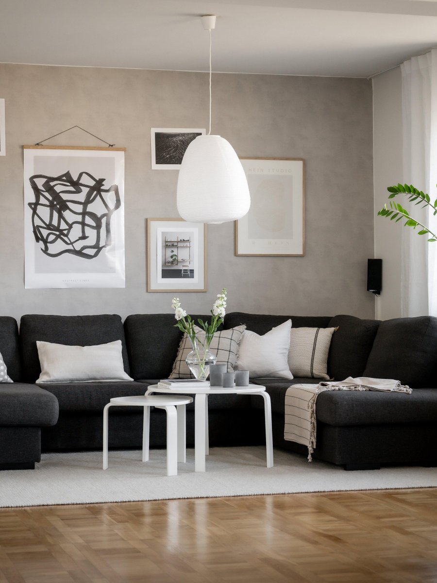 Maki Skærm Ø43 Ekskl. Ophæng Hvid loftslampe Fra PR Home - Maki er &aelig;gformet, 43 cm i diameter og 54 cm h&oslash;j.