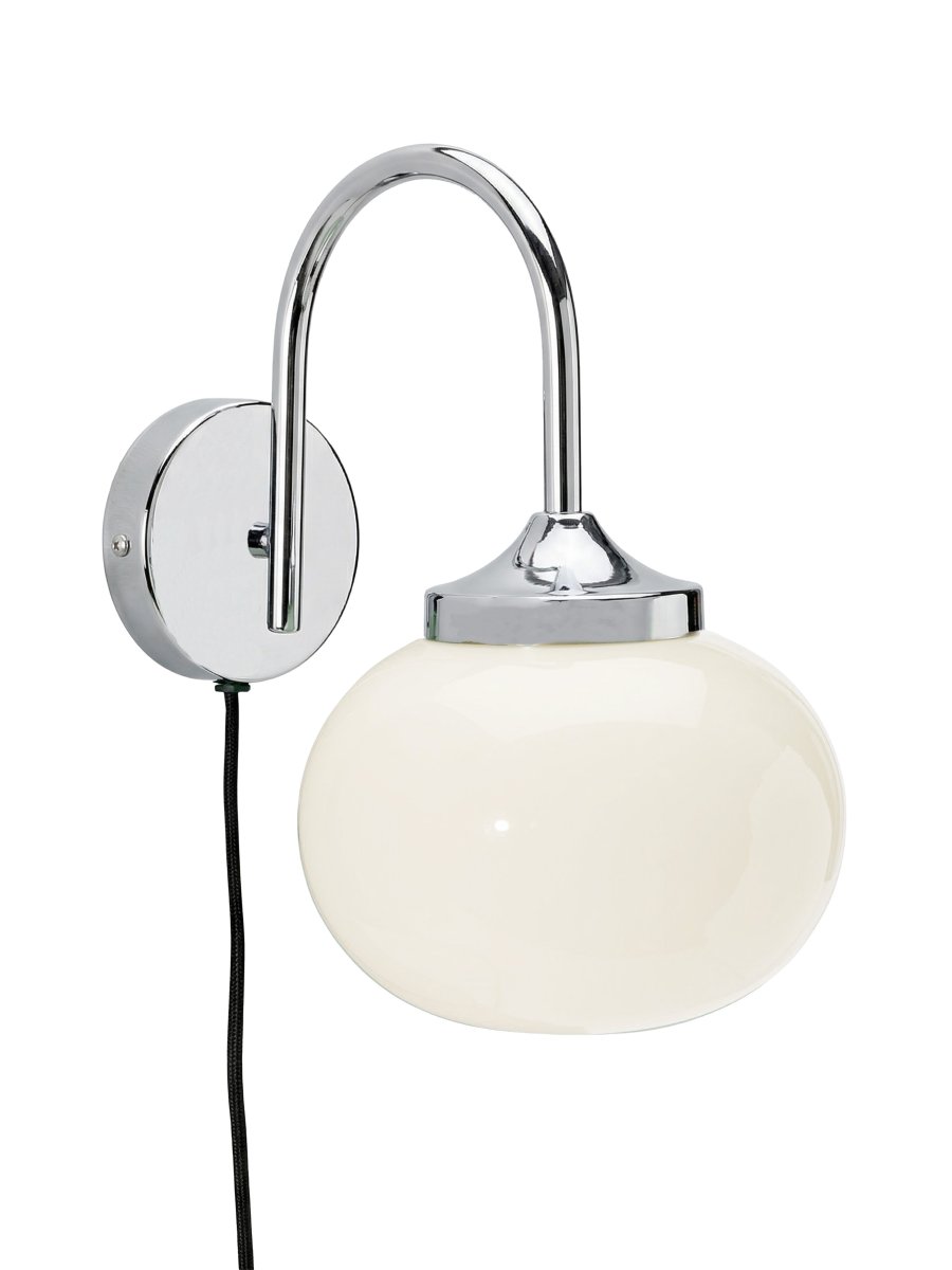 Elsy 30cm Hvid læselampe Fra PR Home - Elsy spreder et behageligt lys og er en del af en serie med flere matchende modeller for ensartet belysning i hjemmet.