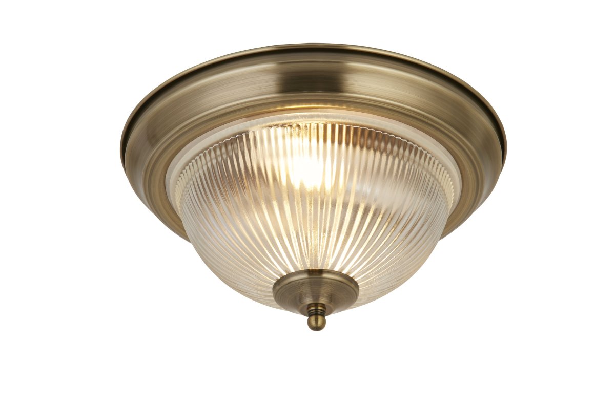 American Diner Ø30 Antik messing badeværelseslampe Fra Searchlight - Robust og stilfuld, denne lampe kombinerer form og funktion p&aring; en m&aring;de, der l&oslash;fter din indretning.