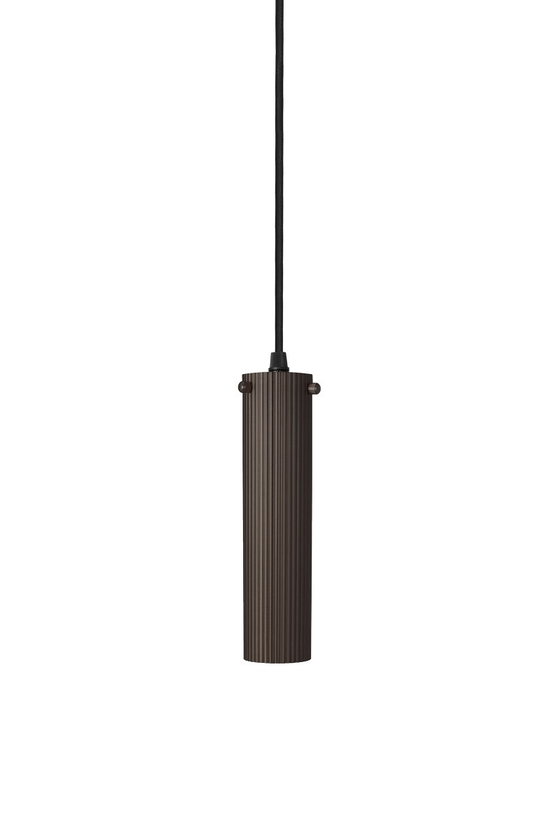 Hubble Ø6 Bronze vindueslampe Fra Globen Lighting - Hubble passer fint alene i et vindue eller placeret i en gruppe over for eksempel et sidebord eller en køkkenbordplade.