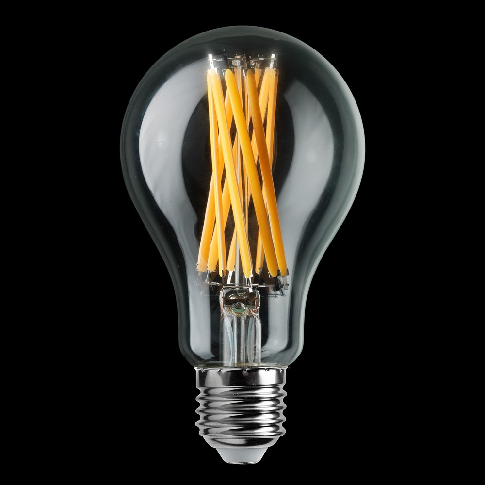 E27 18W 2700K 4-trins dæmpbar Gennemsigtig Fra Unison - HP LED normal klar E27 lyskilde med en effekt p&aring;; 18W og et varmt lys p&aring; 2700K giver b&aring;de kraftfuld og atmosf&aelig;risk belysning.