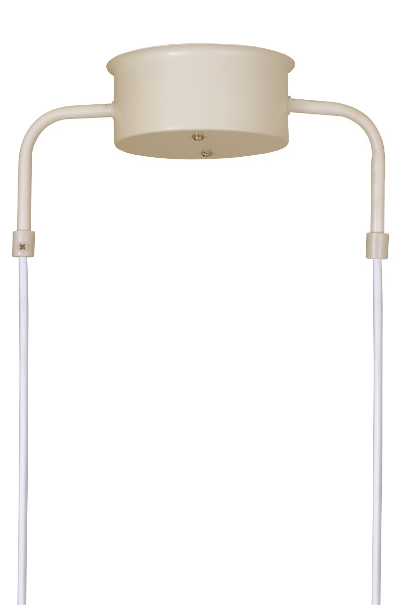 Curve 165cm Beige loftslampe Fra Globen Lighting - Pendlen er lavet af matlakeret metal med fem sk&aelig;rme og leveres med to 200 cm tekstilledninger og en matchende baldakin.